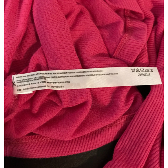 Anthropologie V-Neck Pink/Rose Top - Size Extra Small - Picture 10 of 10